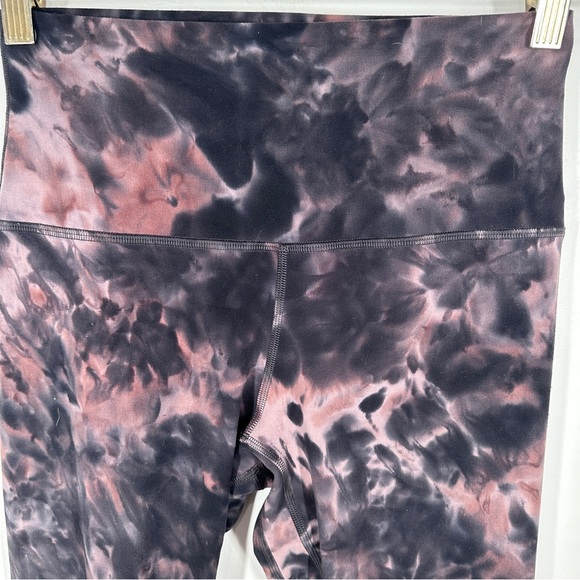 Lululemon Align Pant 28" Legging 6
Diamond Dye Graphite Grey Pink Pastel - Picture 3 of 6